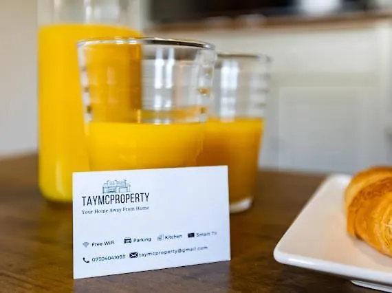 Arosa Escape- Modern2 Bed Suite,sleeps 5,free Parking,ps4,kingbed,wifi,near Christies 아파트