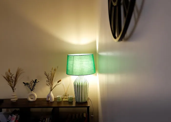 Near Uni And Hospital - Long - Fast Wi-fi - 15 Mins To