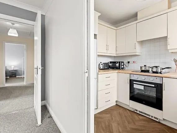 Arosa Escape- Modern2 Bed Suite,sleeps 5,free Parking,ps4,kingbed,wifi,near Christies * Manchester