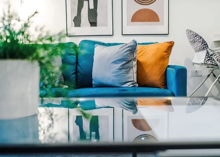 Stylish 1br Near Centre Salford