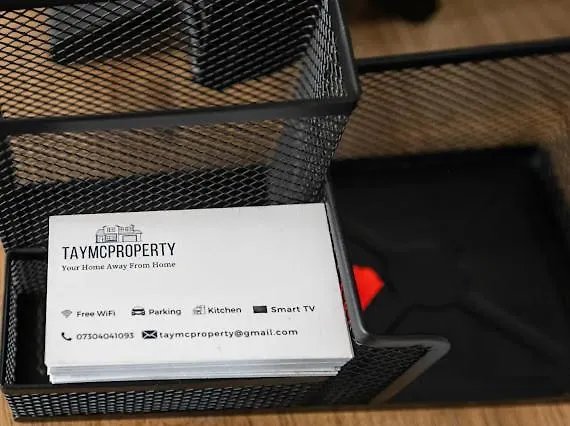 Arosa Escape- Modern2 Bed Suite,sleeps 5,free Parking,ps4,kingbed,wifi,near Christies * Manchester