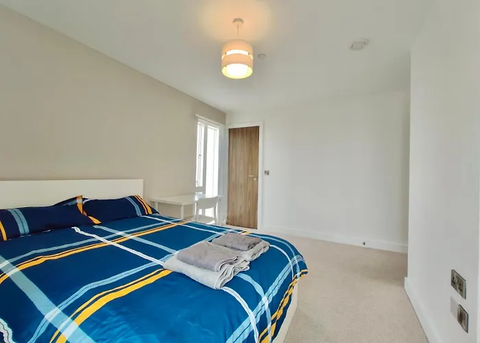 Modern Near Oxford Road, Centre 맨체스터