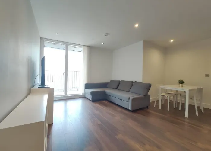 Modern Near Oxford Road, Centre 아파트 *