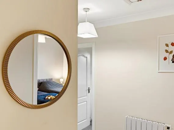 아파트 Arosa Escape- Modern2 Bed Suite,sleeps 5,free Parking,ps4,kingbed,wifi,near Christies 맨체스터