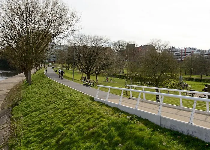 Riverside 빌라 맨체스터