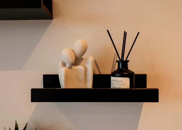 Modern 2 Bed, 2 Bath With Ensuite By Avalora Short Lets & Serviced Salford, Near Tram Manchester, Train Station, Parking 아파트 맨체스터