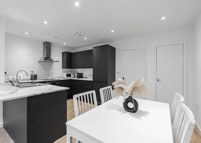 The Ideal Urban 4br - Coop - Etihad - Parking - Ev *