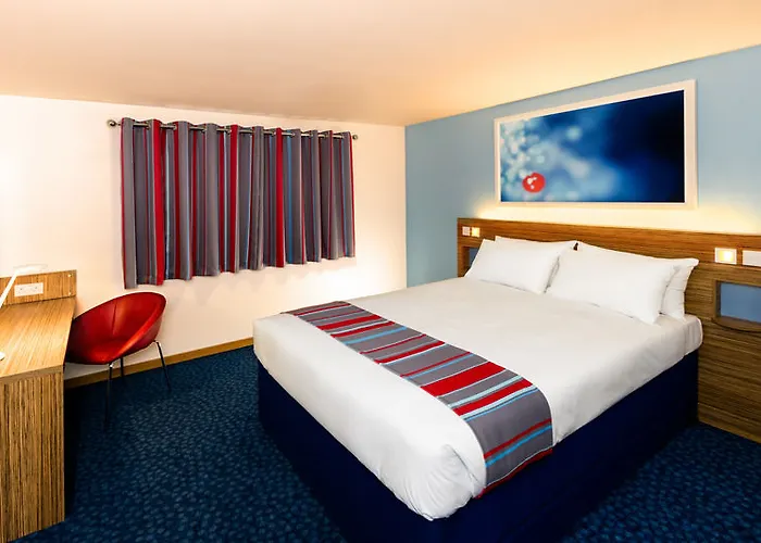 Travelodge Ancoats 3*