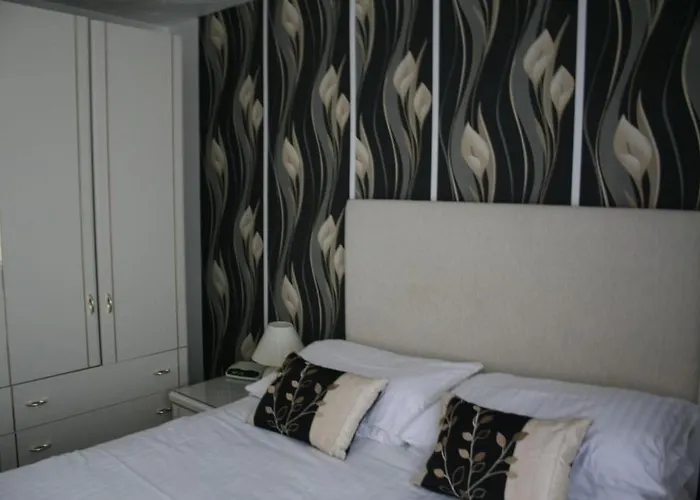 Apartament La Suisse Serviced