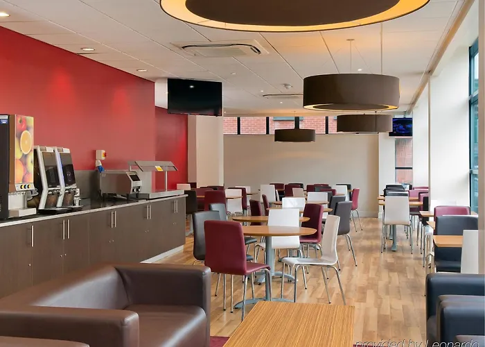 Travelodge Ancoats 3*