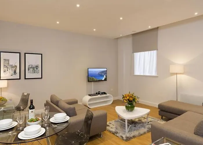 Cove Minshull Street Hotell 4*