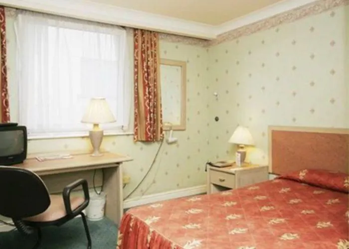 Hotell The Gardens 3*