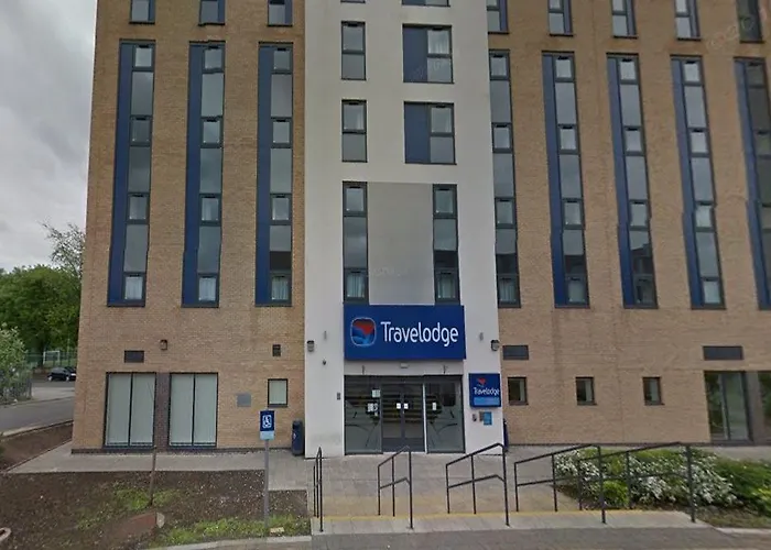 מלון Travelodge Salford Quays מנצ'סטר