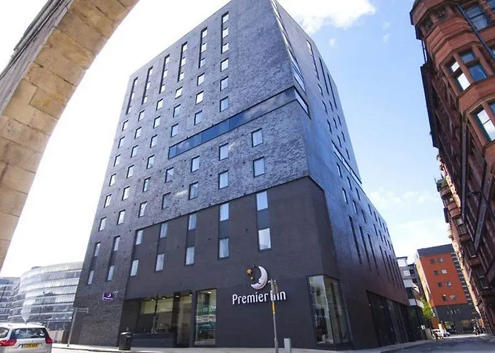 Premier Inn Manchester City Hotel