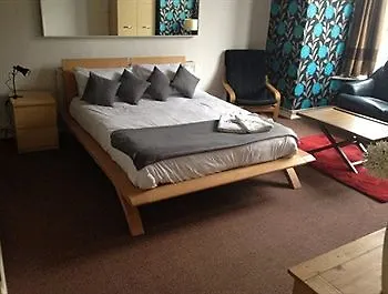 Гостевой дом Hendham House - Near Etihad Stadium, Coop Live Arena, Ao Arena, Piccadilly Train Station & Centre Манчестер