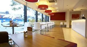 Travelodge Upper Brooks Street