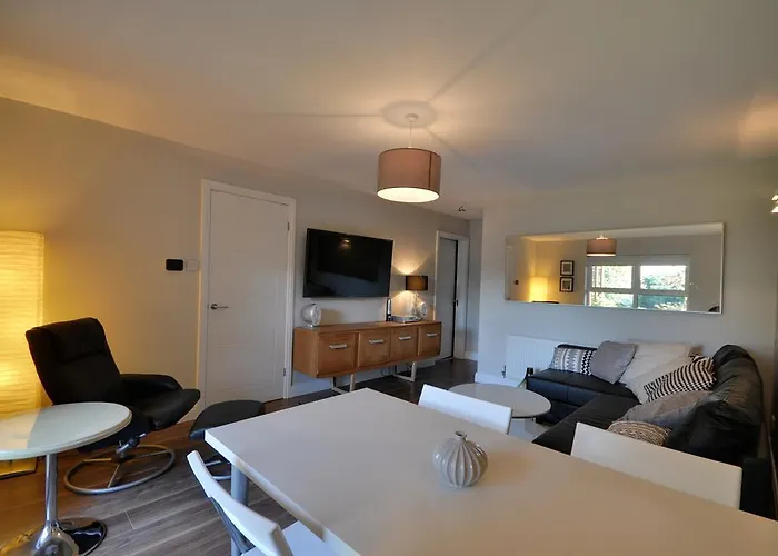 The Garden Apartment, Near Airport & Apartmán Manchester