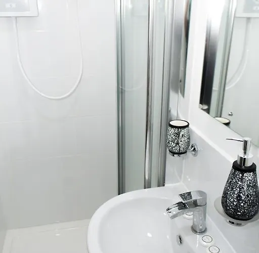 Park View 2* Manchester