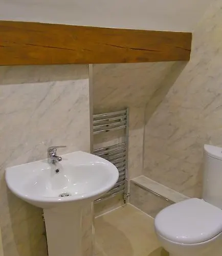 Отель The Milverton 3*