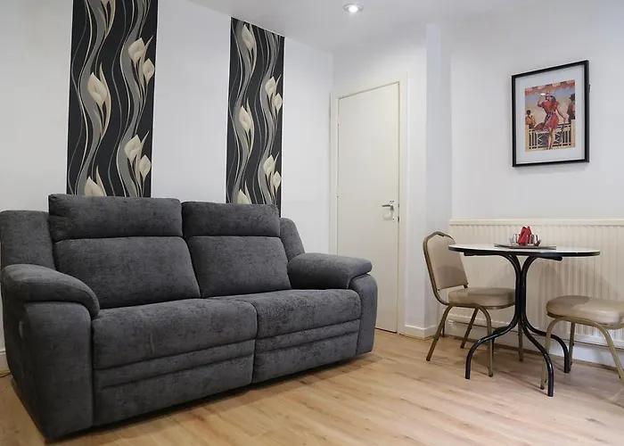 La Suisse Serviced * Manchester