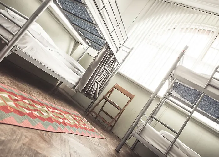 Hatters * Μάντσεστερ