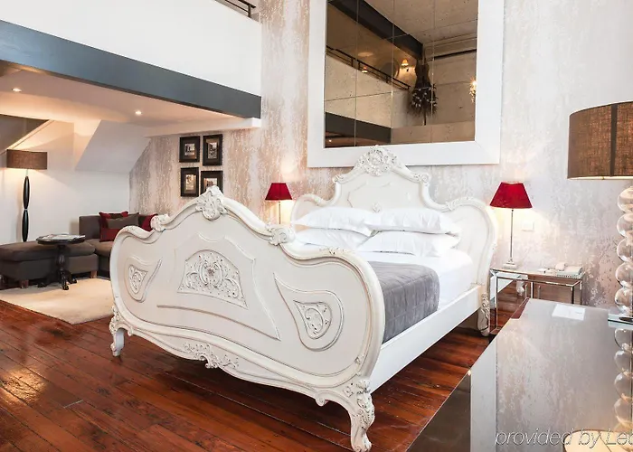 Great John Street 4*