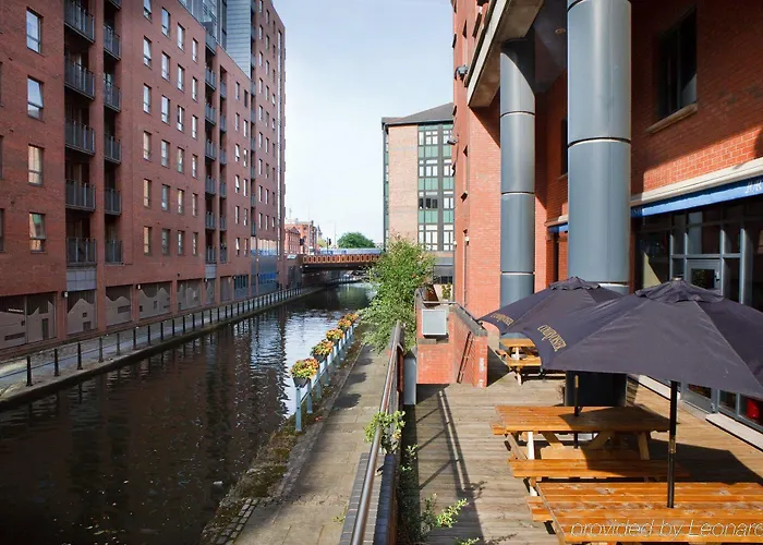 Leonardo 4* Mánchester