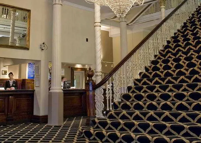 Отель Britannia Centre 3*