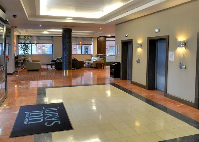 Leonardo 4* Mánchester