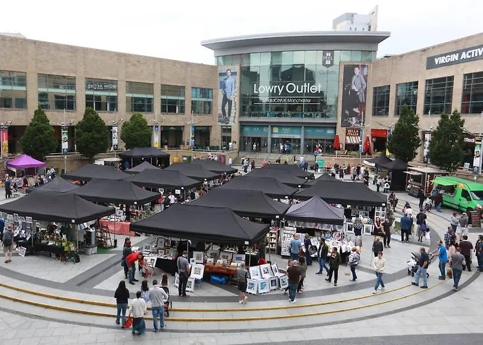 Media Salford Quays * Манчестер