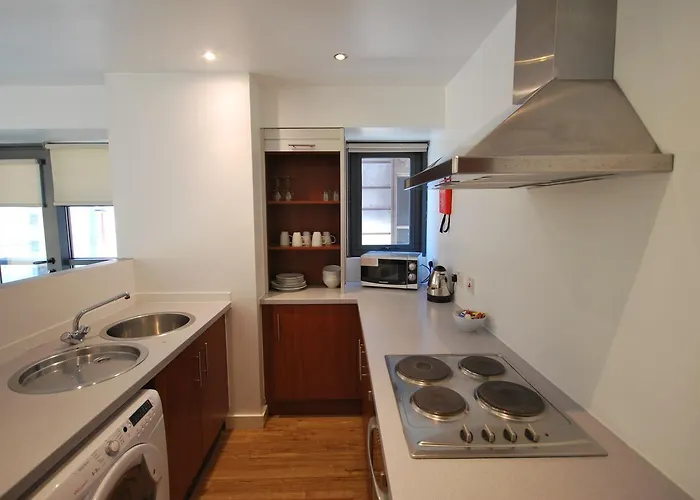 מלון דירות Atana 4*