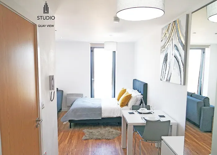 Media Salford Quays Apartment