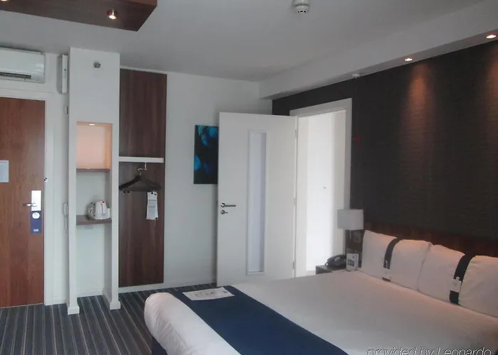 Hotel Express Centre By Ihg Manchester