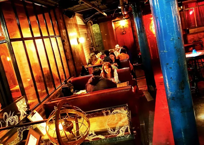 Hatters * Μάντσεστερ