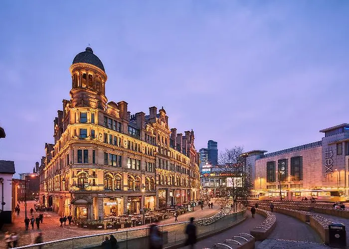 Roomzzz Victoria Apart Otel 4*