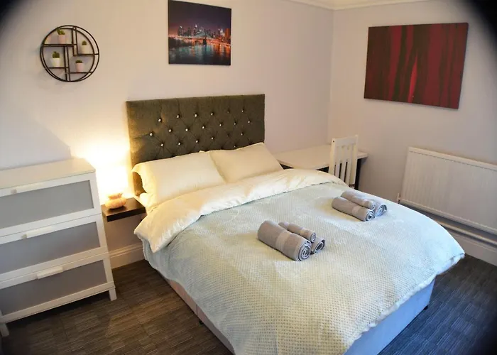 Hotel Gorton Mount 2*