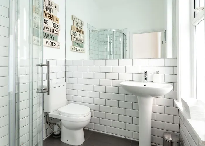 Park House - Large 3 Bedroom Victorian House, 10 Mins From Dom wakacyjny Manchester