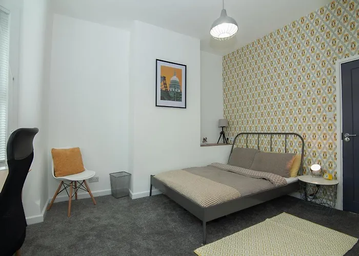 Park House - Large 3 Bedroom Victorian House, 10 Mins From Dom wakacyjny Manchester