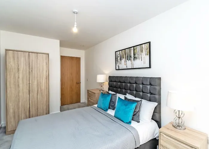 Halo House By Guestz * Manchester