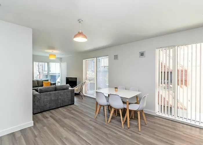 Apartment Halo House By Guestz