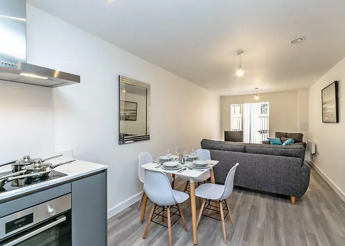 Halo House By Guestz Manchester