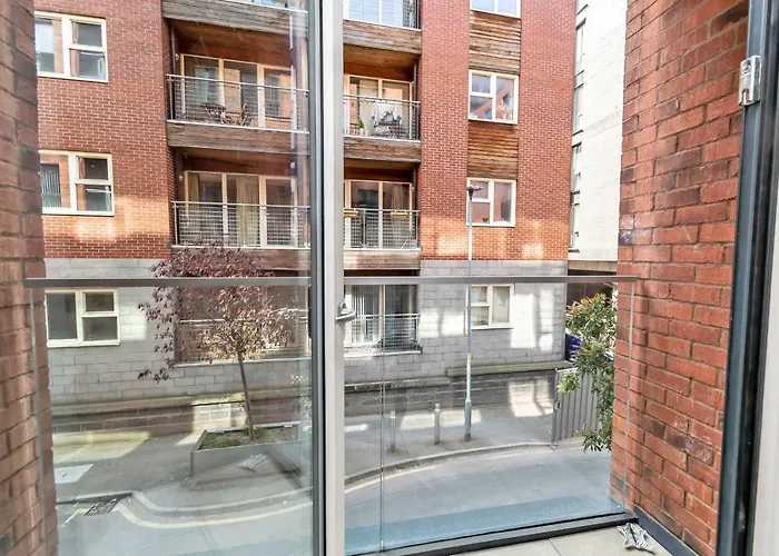 Halo House By Guestz アパート