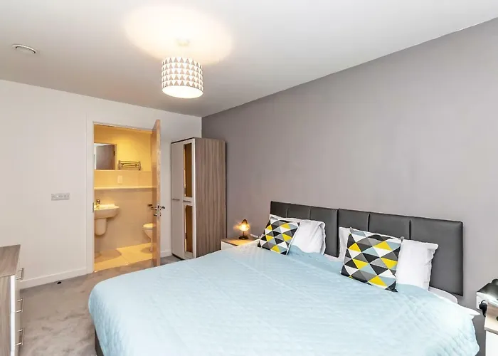 Halo House By Guestz