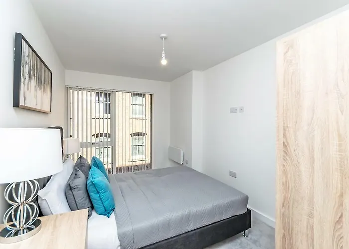 Halo House By Guestz * Manchester