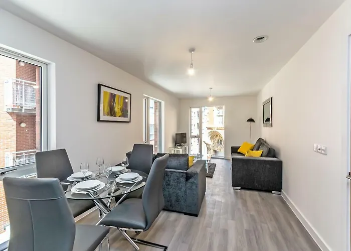 Halo House By Guestz Manchester