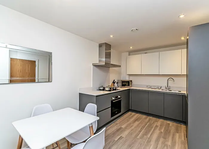Halo House By Guestz Apartment Manchester