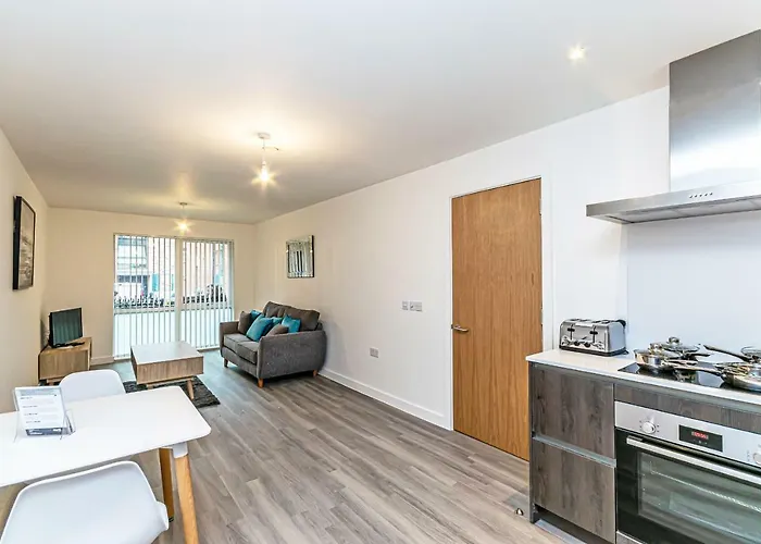 Halo House By Guestz