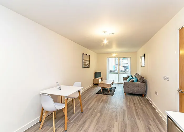 Halo House By Guestz アパート