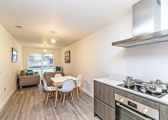 Apartment Halo House By Guestz