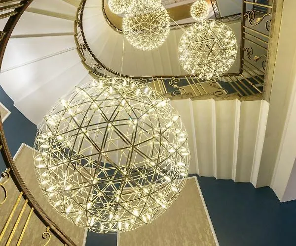 Hall 4* מנצ'סטר